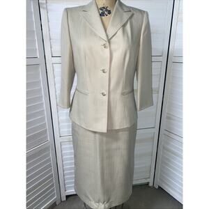 Le Suit Essentials Women’s Sz 8 2 Piece Suit Skirt & Jacket Blazer Beige Lined